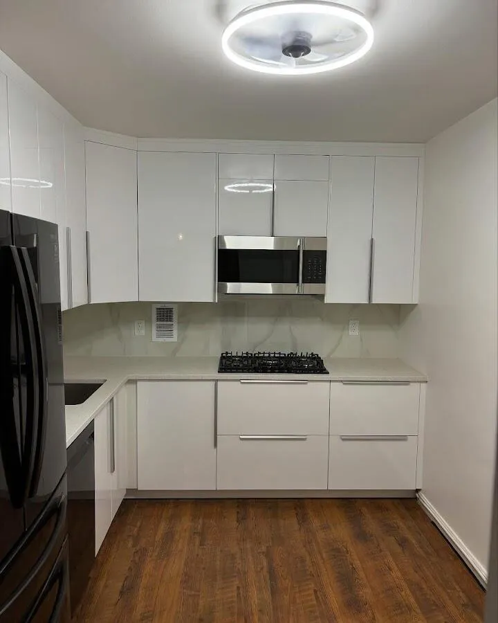 Renovated kitchen with quartz countertops in Lake Shore